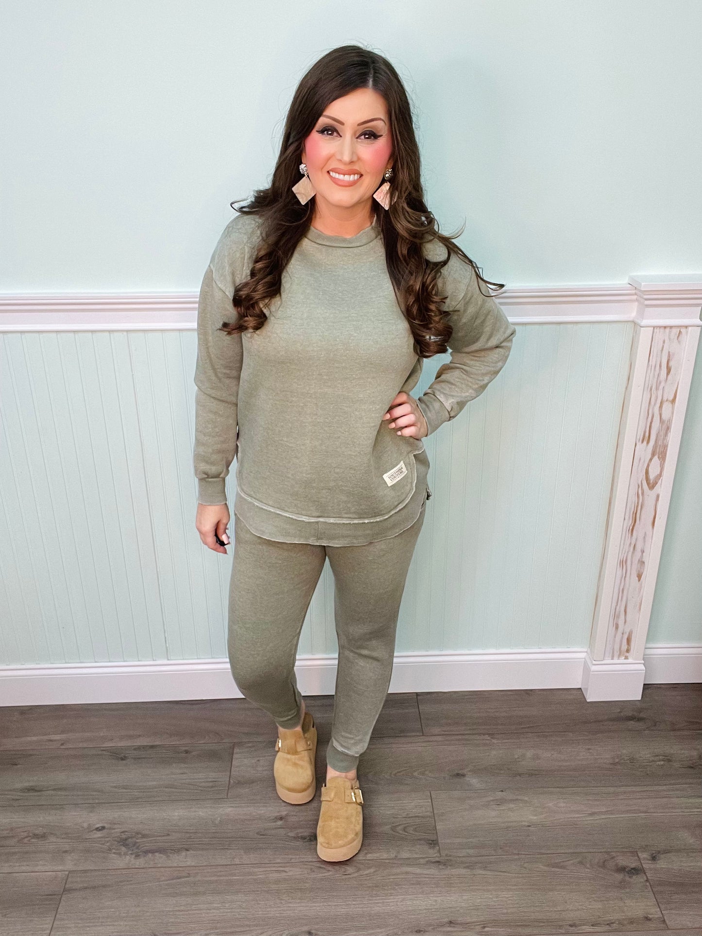 Southern Couture Jogger Pant in Olive