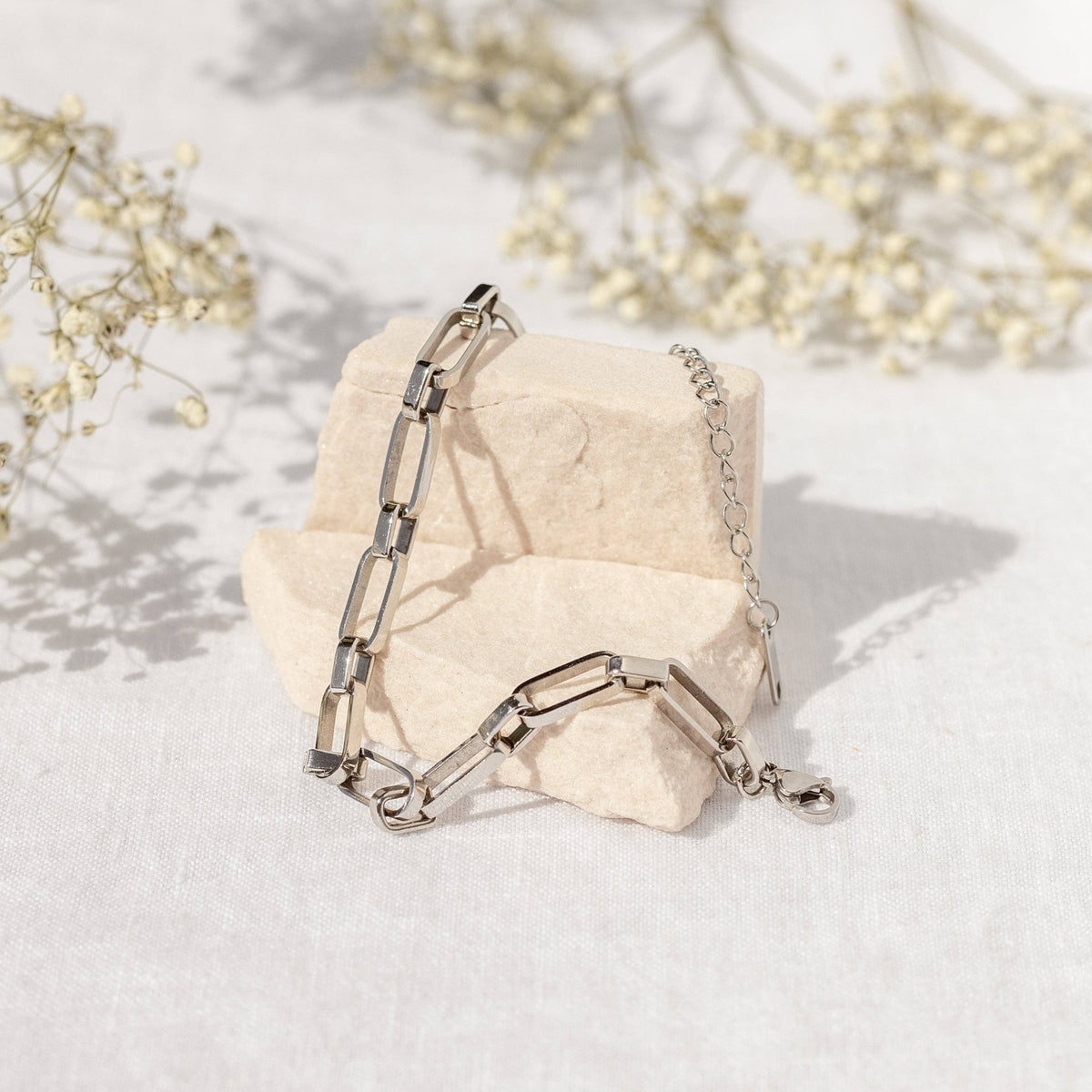 Heartbreaker Bracelet: Gold