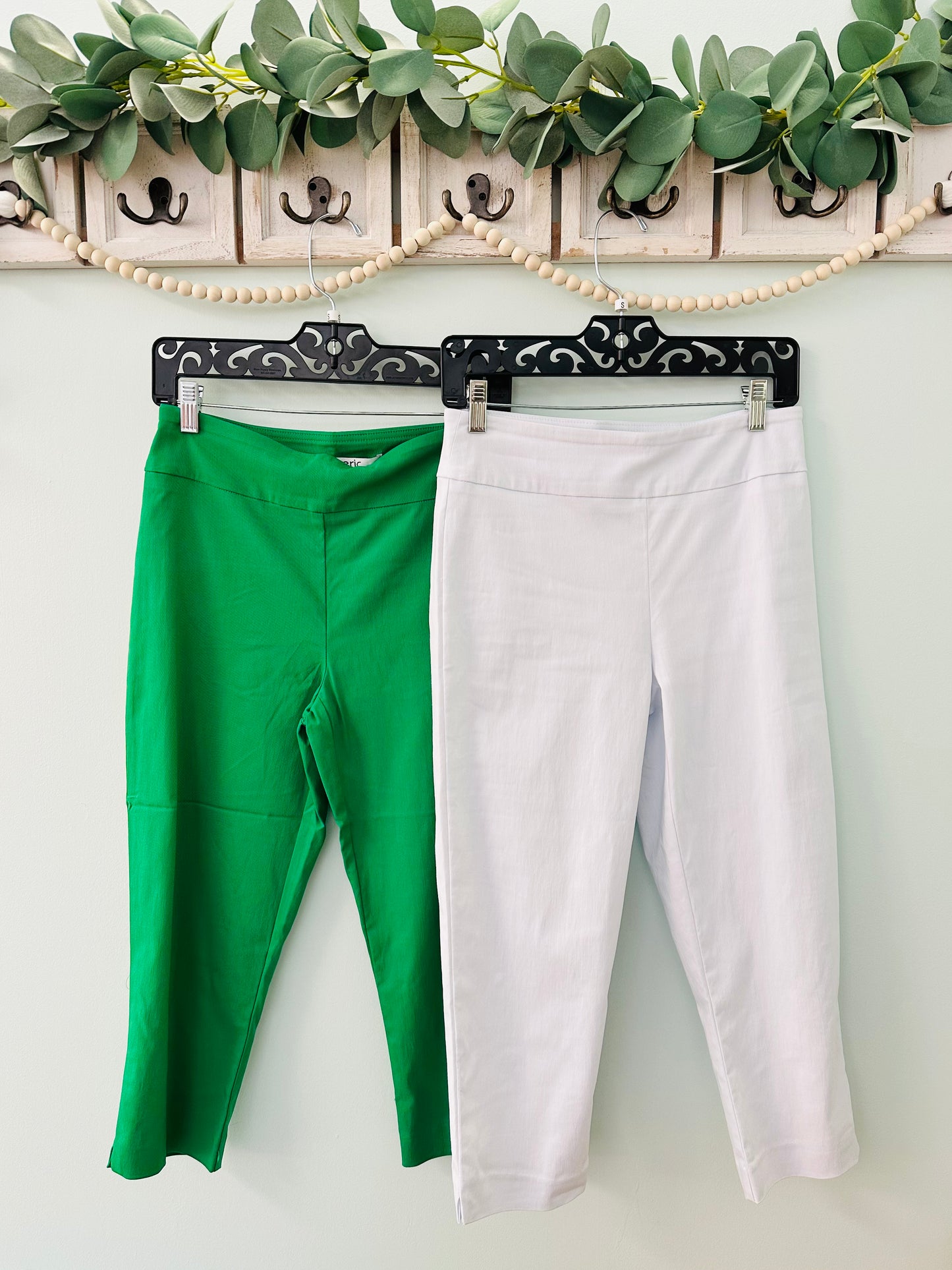 Eric Casual Capri Pants in Green or White