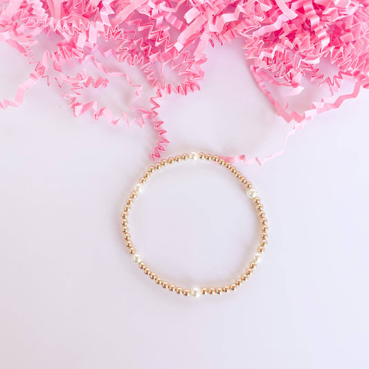 Madi Beaded Bracelet in Gold: Standard 6.75 inch