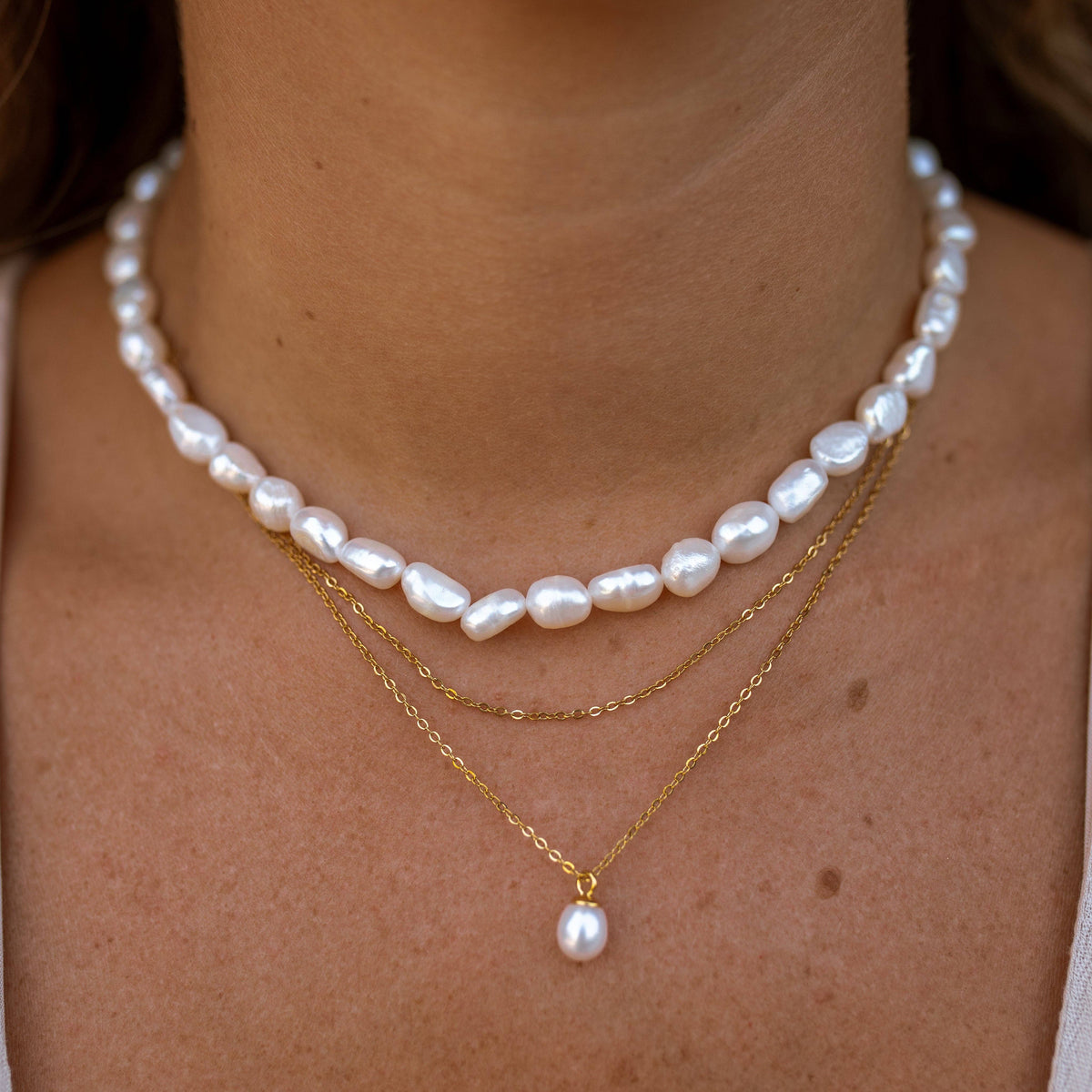 Pearl Diver Petite Necklace: Gold