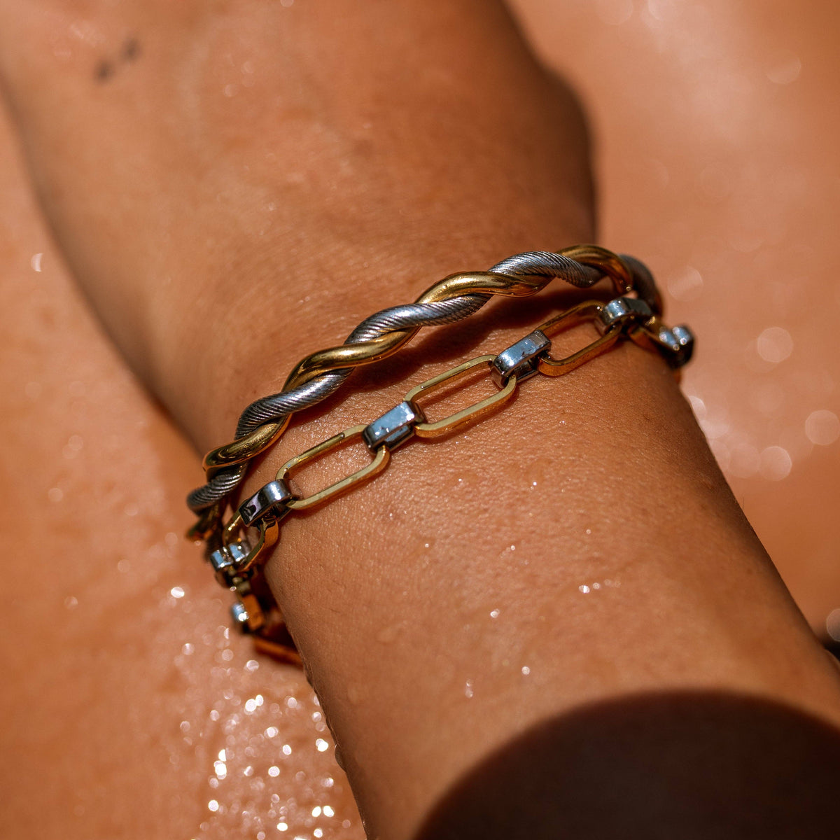Heartbreaker Bracelet: Gold