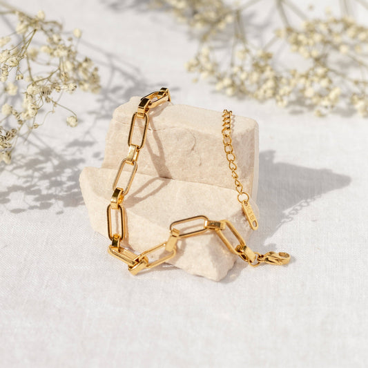 Heartbreaker Bracelet: Gold