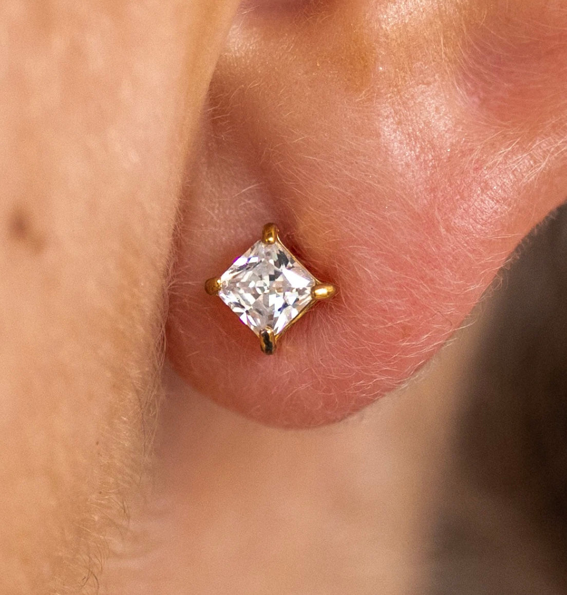 HBIC Studs 18K ALCO