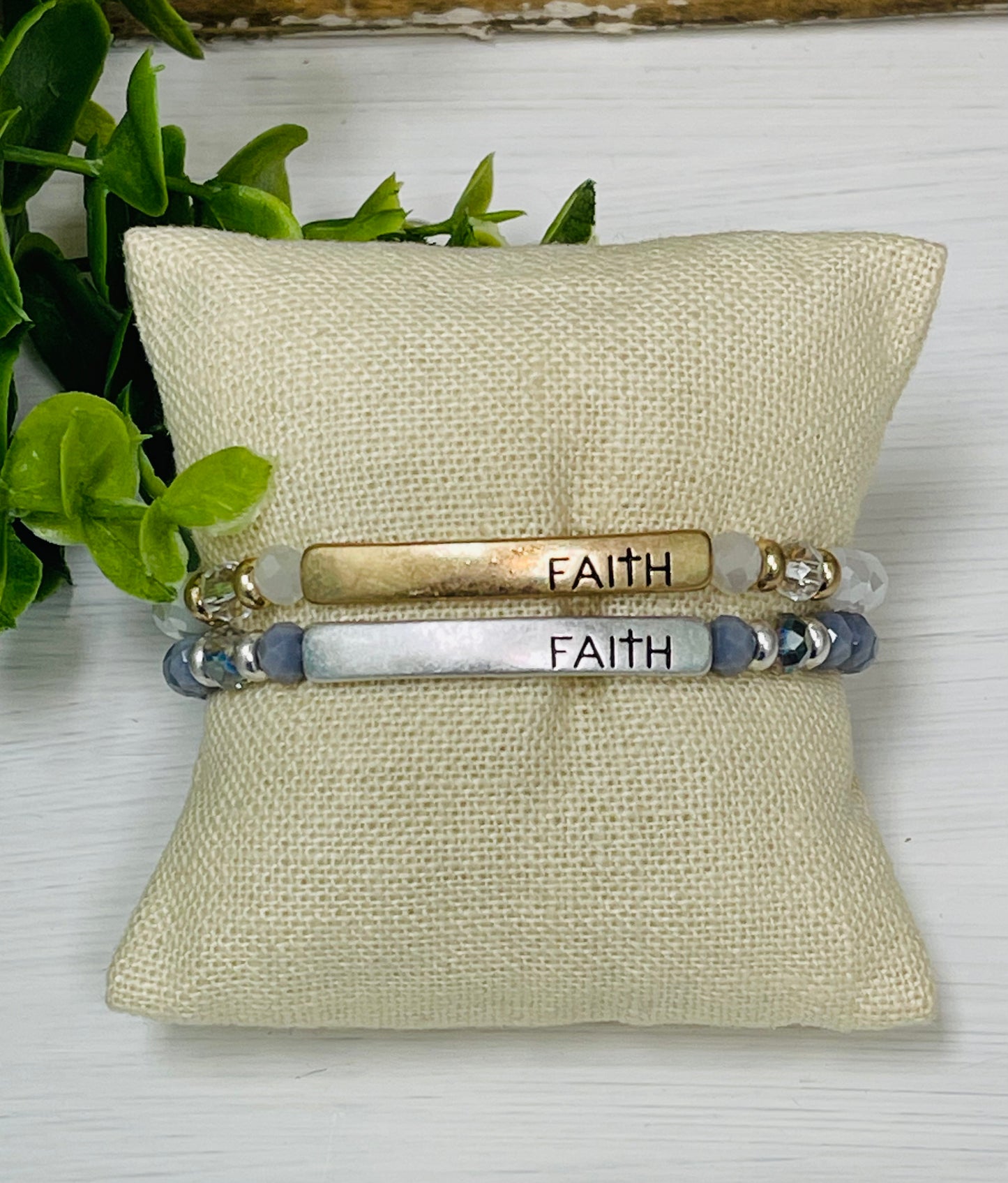 Message Bracelet “Faith” in Faceted Beads