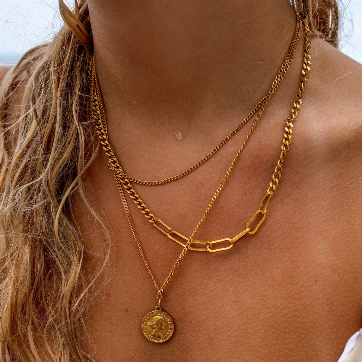 3 Little Birds Necklace: Gold
