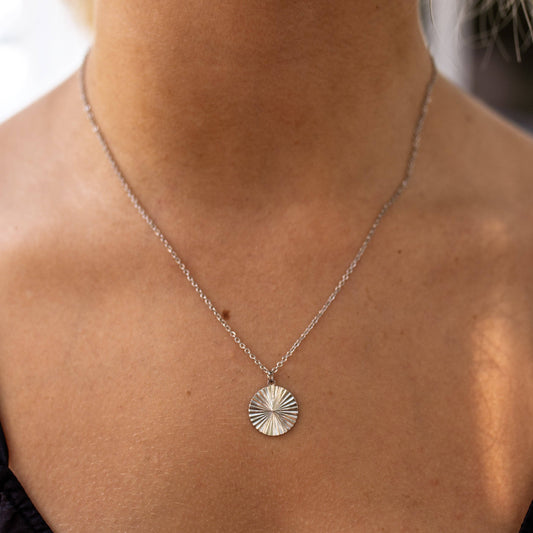 Chasing Sunset Necklace: Silver