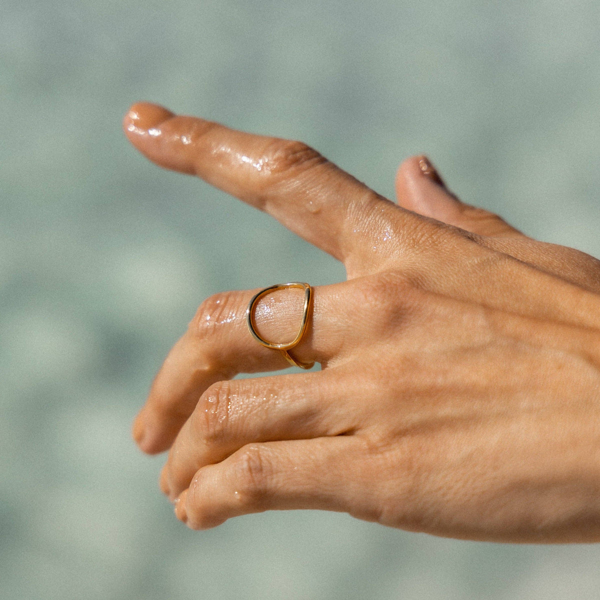 Ocean Ave Ring: Gold / 9