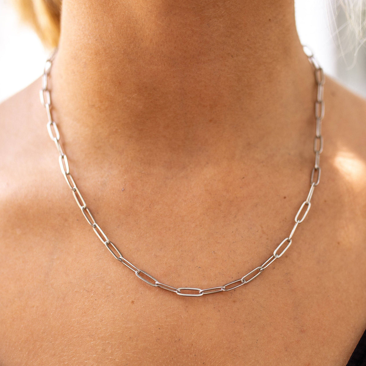 Everly Necklace: Gold