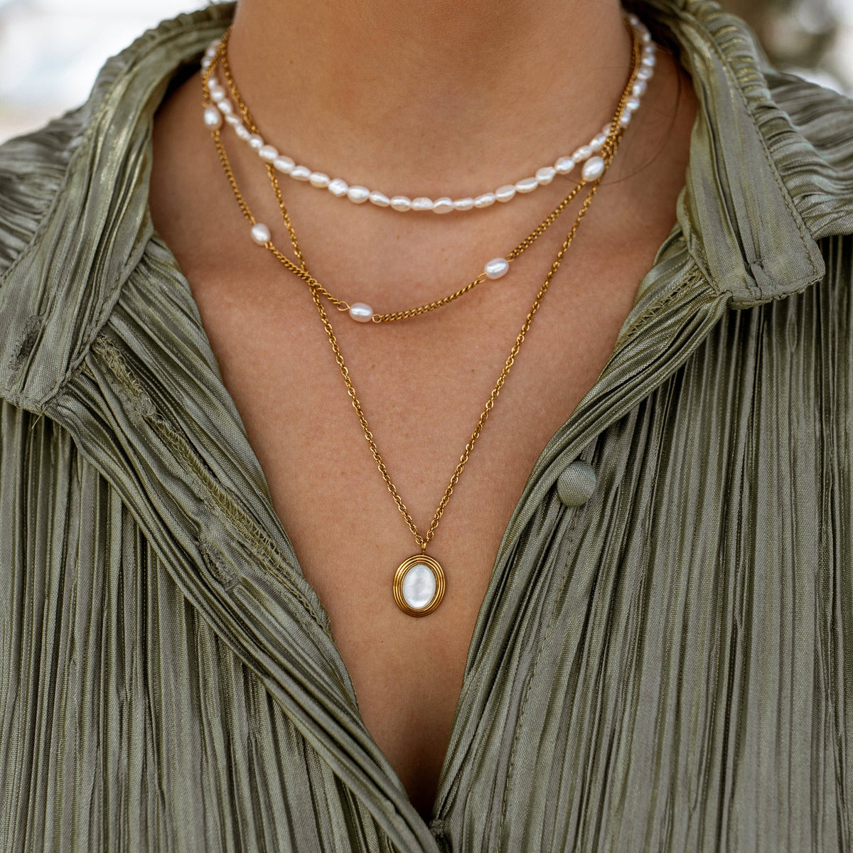 Spring of '73 Necklace: Gold