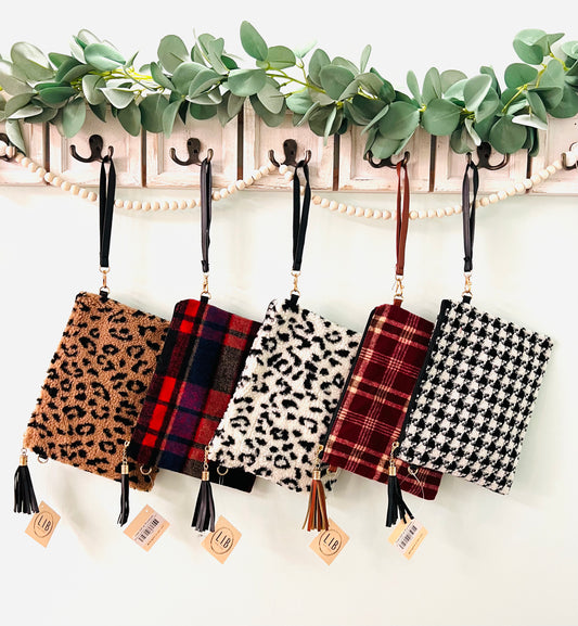 Cutest Crossbody/Wristlet
